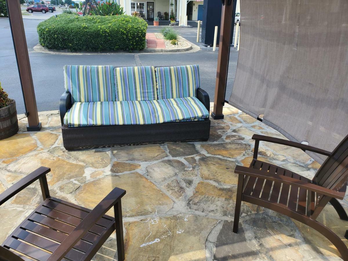Colonial House Motel Pigeon Forge Ngoại thất bức ảnh