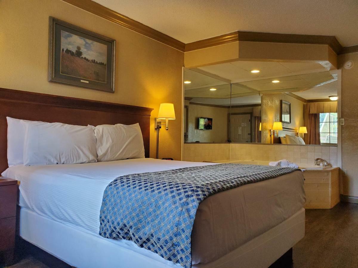 Colonial House Motel Pigeon Forge Ngoại thất bức ảnh