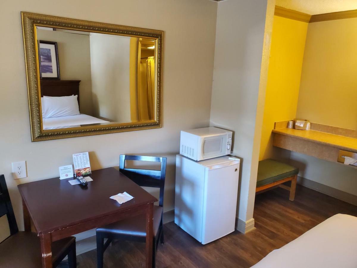 Colonial House Motel Pigeon Forge Ngoại thất bức ảnh